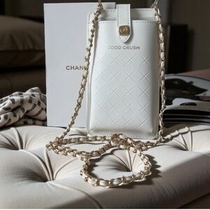 CHANEL beauty Coco crush cellphone wallet crossbody NIB